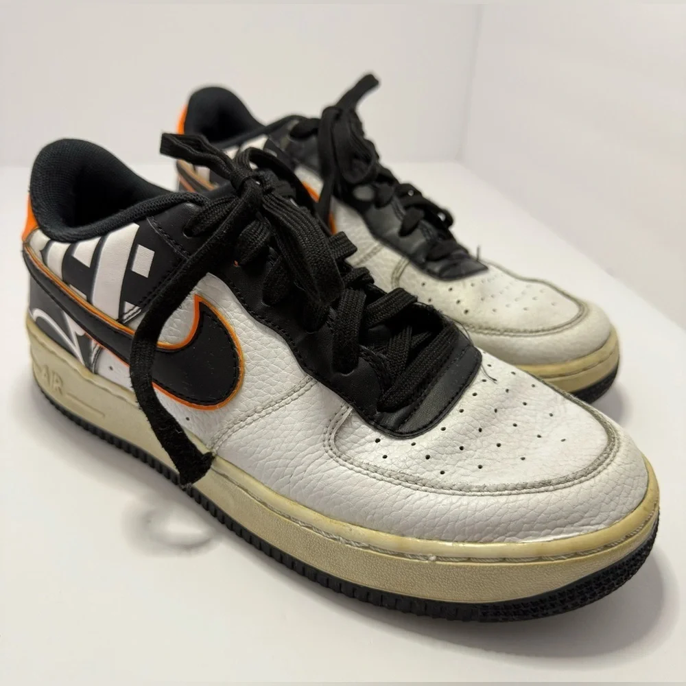 Nike Air Force 1 '07 LV8 'White Black Orange' Sneakers 823511-104